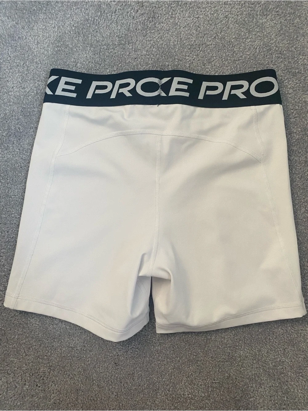 Nike Pro 5” MEDIUM